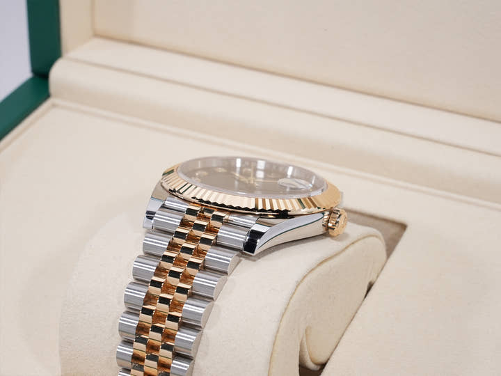 Rolex Datejust 41 Ref. 126333G Stainless Steel/Yellow Gold Bright Black 10 Diamond Dial, Excellent Condition 8izwqt8n