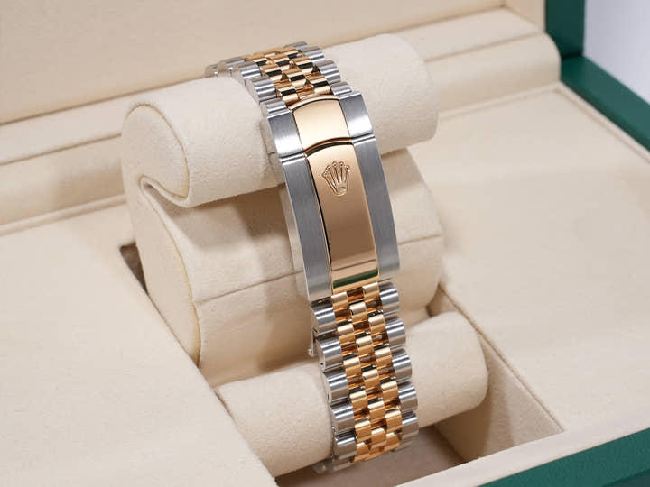 Rolex Datejust 41 Ref. 126333G Stainless Steel/Yellow Gold Bright Black 10 Diamond Dial, Excellent Condition 8izwqt8n