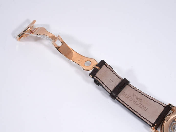 パテックフィリップ アニュアルカレンダー ムーンフェイズ Ref.5396R-001 ローズゴールド シルバー文字盤 美中古 i4ev2xtc