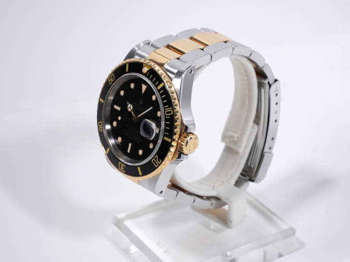 ロレックス サブマリーナー デイト Ref.16803 ステンレススチール/イエローゴールド ブラック文字盤 中古 aizv85pt