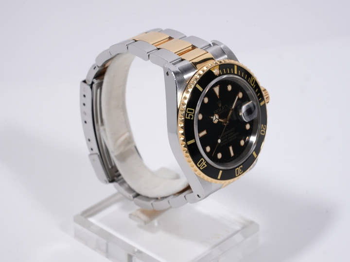 ロレックス サブマリーナー デイト Ref.16803 ステンレススチール/イエローゴールド ブラック文字盤 中古 aizv85pt