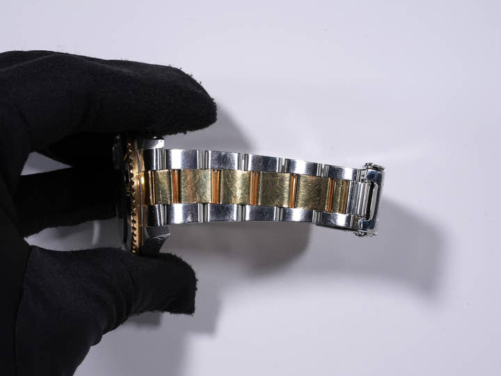 ロレックス サブマリーナー デイト Ref.16803 ステンレススチール/イエローゴールド ブラック文字盤 中古 aizv85pt