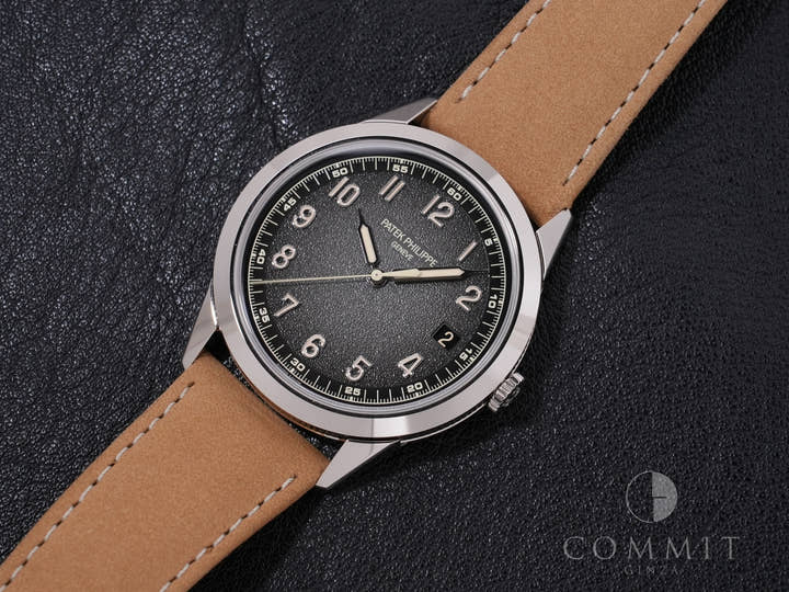 パテックフィリップ カラトラバ Ref.5226G-001 ホワイトゴールド ブラックグラデーションのテクスチャード ラック アントラサイト文字盤 極美品 pwhmxohs