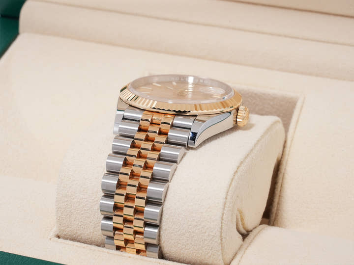ロレックス デイトジャスト36 Ref.126233 ステンレススチール/イエローゴールド シャンパンフルーテッドモチーフ文字盤 中古 yt66y4c9