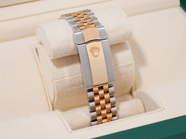 ロレックス デイトジャスト36 Ref.126233 ステンレススチール/イエローゴールド シャンパンフルーテッドモチーフ文字盤 中古 yt66y4c9