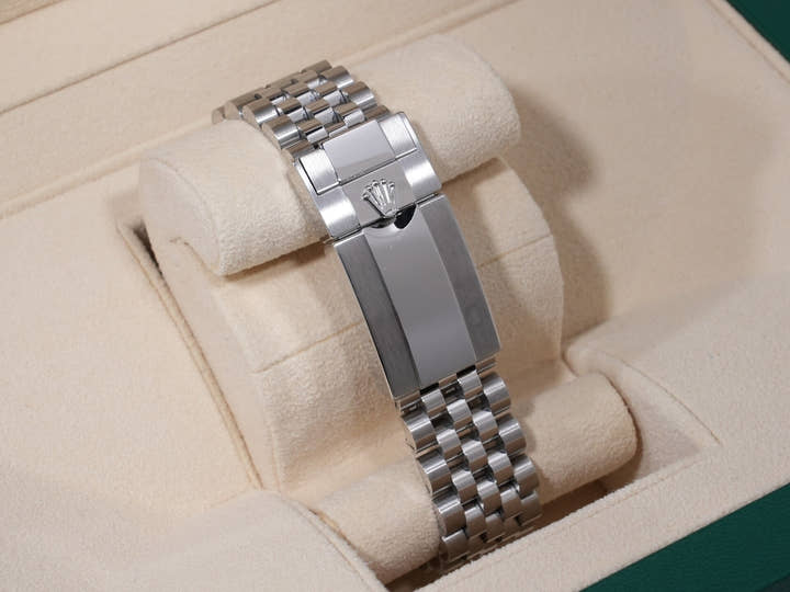 Rolex GMT-Master II Ref. 126710BLNR, stainless steel, black dial, Jubilee bracelet, pre-owned (used but in good condition).