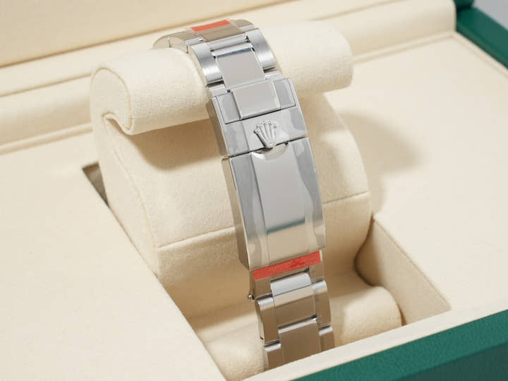 ロレックス デイトナ Ref.126500LN ステンレススチール ホワイト文字盤 未使用 8twk2edi