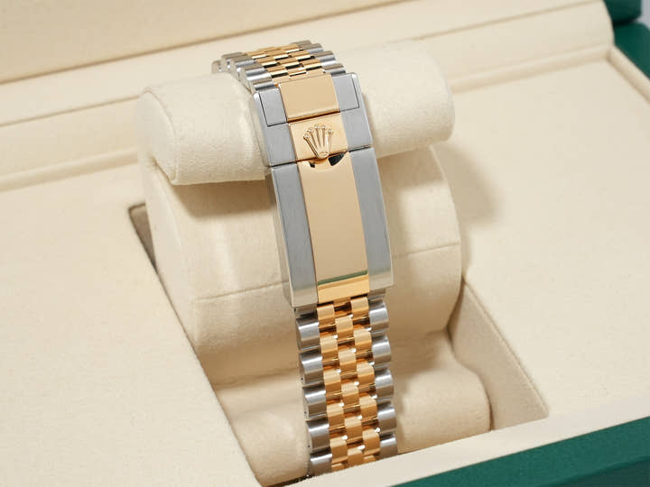 ロレックス GMTマスターII Ref.126713GRNR ステンレススチール/イエローゴールド ブラック文字盤 ジュビリーブレスレット 未使用 x54ue3if