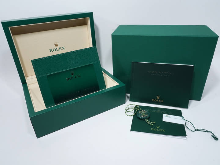 ロレックス GMTマスターII Ref.126713GRNR ステンレススチール/イエローゴールド ブラック文字盤 ジュビリーブレスレット 未使用 x54ue3if