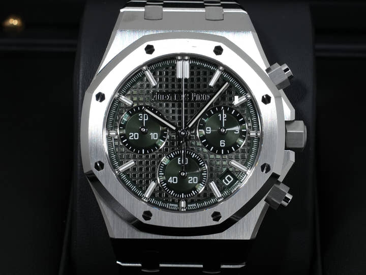 オーデマピゲ ロイヤルオーク クロノグラフ 50周年記念 Ref.26240ST.OO.1320ST.04 ステンレススチール カーキグリーン文字盤 中古 yvxm7u4q