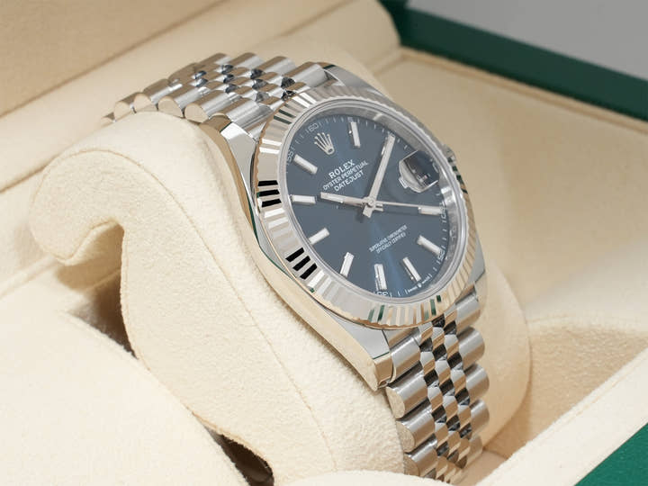 ロレックス デイトジャスト41 Ref.126334 ステンレススチール/ホワイトゴールド ブライトブルー文字盤 ジュビリーブレスレット 未使用 r9f48jov