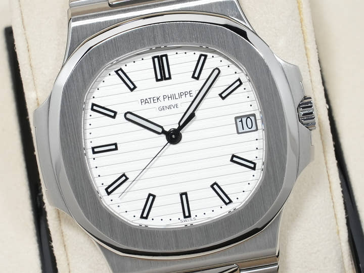 Patek Philippe Nautilus Ref. 5711/1A-011 Stainless Steel White Dial, Excellent Condition pnpxpiku