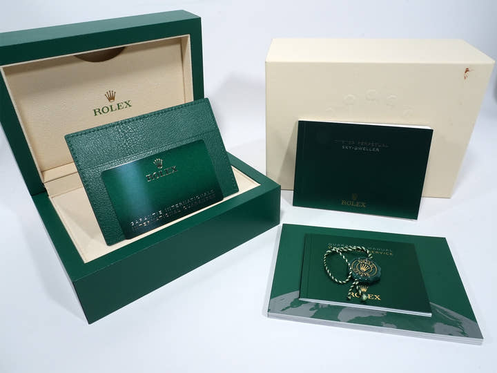 ロレックス スカイドゥエラー Ref.326934 ステンレススチール/ホワイトゴールド ブルー文字盤 ジュビリーブレスレット 美中古 mbbfnpj5