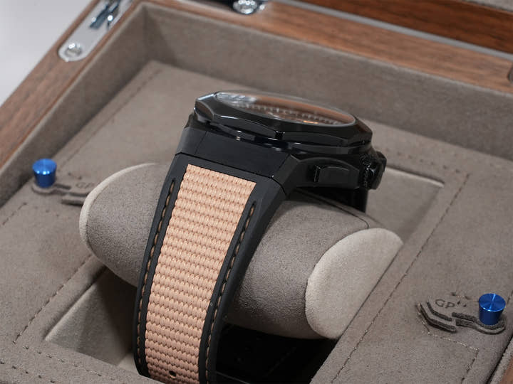 ジラールペルゴ ロレアート アブソルート クロノグラフ ゴールドフィーバー Ref.81060-21-492-FH3A チタニウム ブラック文字盤 中古 t5u73mxz