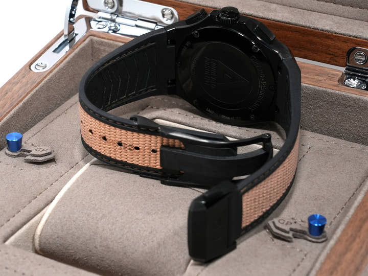 ジラールペルゴ ロレアート アブソルート クロノグラフ ゴールドフィーバー Ref.81060-21-492-FH3A チタニウム ブラック文字盤 中古 t5u73mxz