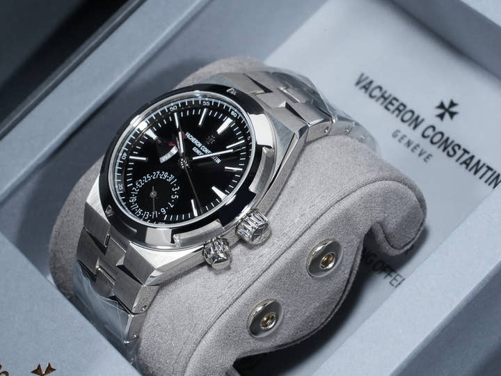 Vacheron Constantin Overseas Dual Time Ref. 7920V/210A-B546 Stainless Steel Black Dial Unused rjtbebv2