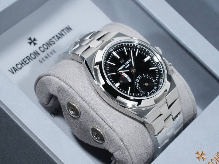 Vacheron Constantin Overseas Dual Time Ref. 7920V/210A-B546 Stainless Steel Black Dial Unused rjtbebv2