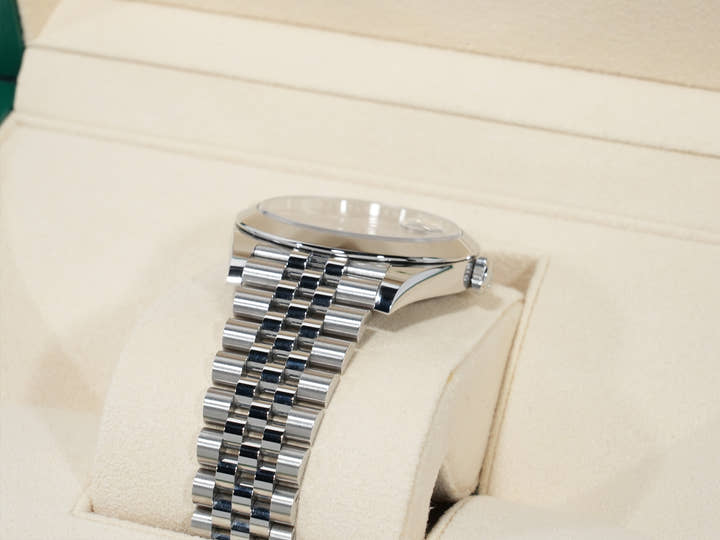 ロレックス デイトジャスト41 Ref.126300 ステンレススチール ブライトブルー文字盤 ジュビリーブレスレット 美中古 3oweqrrh