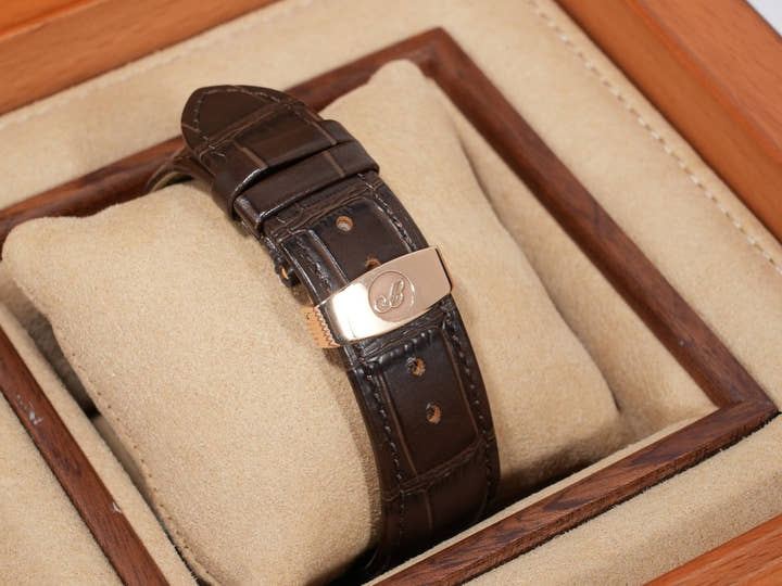 ブレゲ クラシック オーラ ムンディ Ref.5717BR/AS/9ZU ローズゴールド シルバー文字盤 中古 a4nqhfea