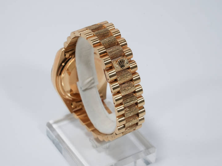 ロレックス デイデイト36 Ref.18078 イエローゴールド マホガニー文字盤 中古 4b8yhmtv