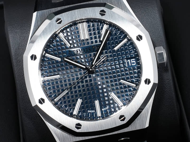 オーデマピゲ ロイヤルオーク Ref.15510ST.OO.1320ST.06 ステンレススチール ナイトブルー文字盤 未使用 tua3ckeg