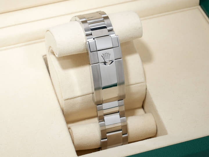 Rolex GMT-Master II Ref. 126710BLRO Stainless Steel Black Dial Oyster Bracelet, Excellent Condition. (fu6eksqk appears to be an internal reference number and not part of the product description)