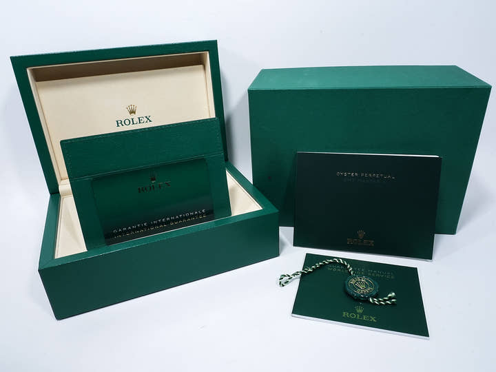 Rolex GMT-Master II Ref. 126710BLRO Stainless Steel Black Dial Oyster Bracelet, Excellent Condition. (fu6eksqk appears to be an internal reference number and not part of the product description)