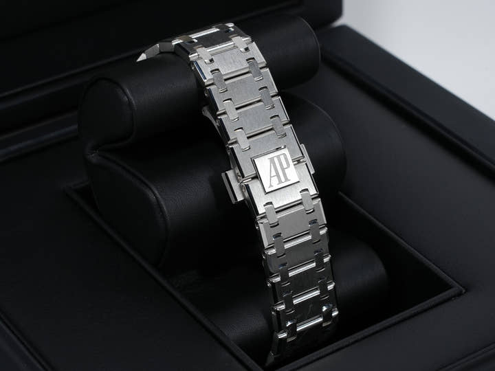 オーデマピゲ ロイヤルオーク ジャンボ エクストラ シン Ref.15206PT.OO.1240PT.01 プラチナ オニキス11Pダイヤ文字盤 美中古 s9f3j8ta