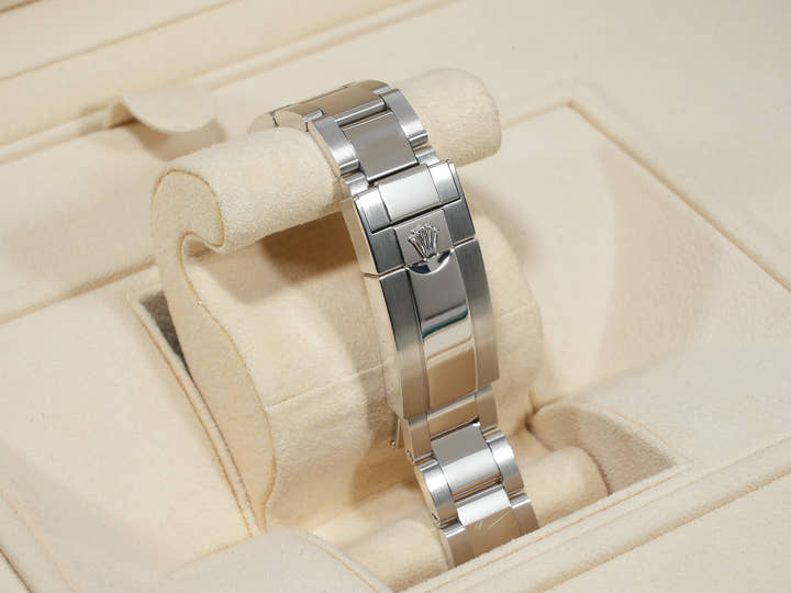 ロレックス デイトナ Ref.116506A プラチナ アイスブルー文字盤 中古 wm5o3k2e