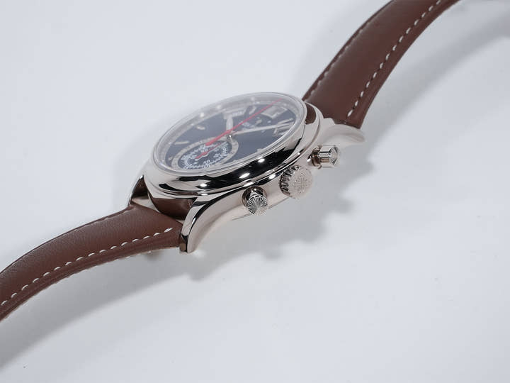 パテックフィリップ アニュアルカレンダー クロノグラフ Ref.5960/01G-001 ホワイトゴールド ブルー文字盤 美中古 bjfitu46