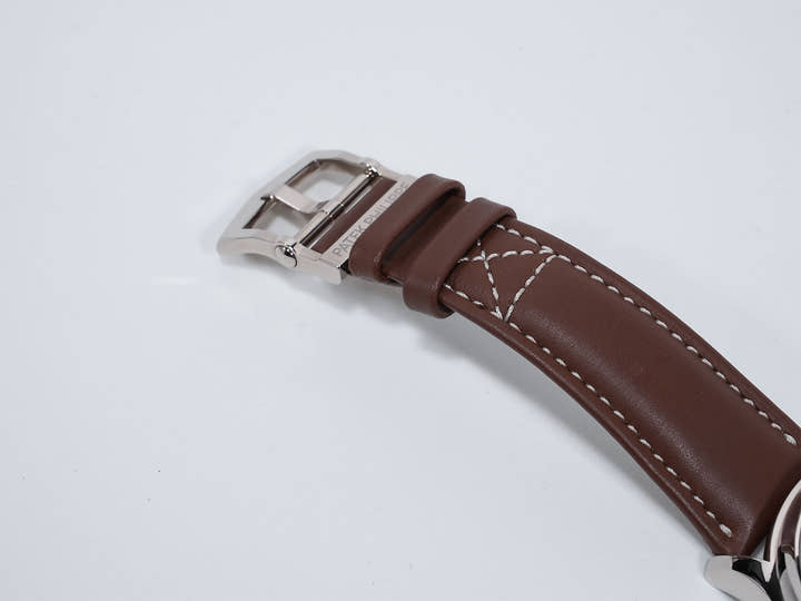 パテックフィリップ アニュアルカレンダー クロノグラフ Ref.5960/01G-001 ホワイトゴールド ブルー文字盤 美中古 bjfitu46