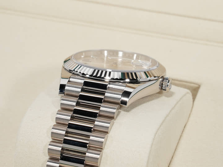 Rolex Day-Date 40 Ref. 228239A White Gold Silver x 10P Diamond Dial Pre-owned (Used) zizkqen7