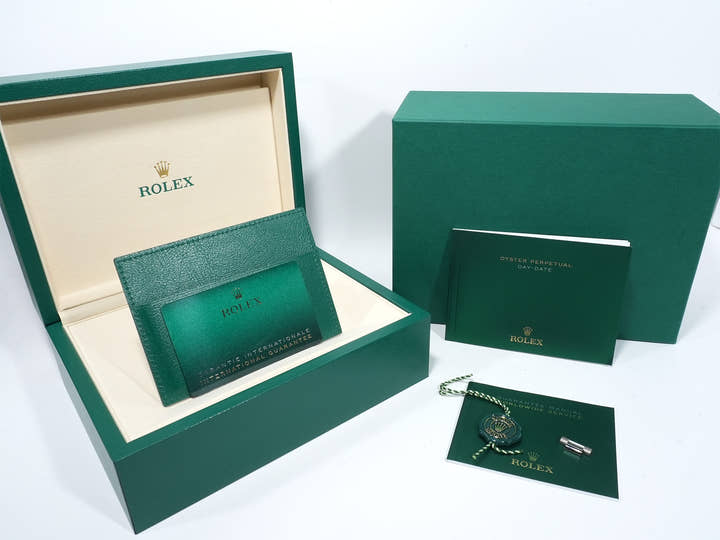 Rolex Day-Date 40 Ref. 228239A White Gold Silver x 10P Diamond Dial Pre-owned (Used) zizkqen7