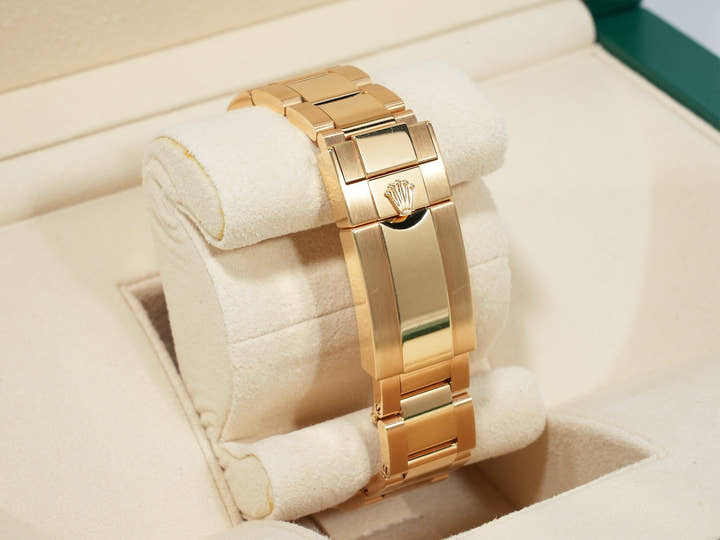 Rolex Daytona Ref. 116508 Yellow Gold Green Dial Pre-owned padbiess