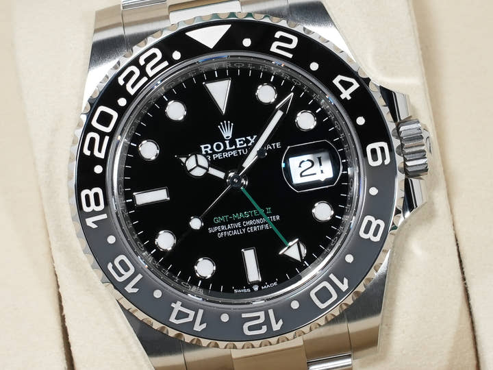 Rolex GMT-Master II Ref. 126710GRNR Stainless Steel Black Dial Oyster Bracelet Unused mnqszoib