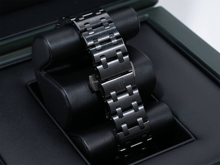 オーデマピゲ ロイヤルオーク オフショア クロノグラフ Ref.26238CE.OO.1300CE.01 ブラックセラミック ブラック文字盤 美品 bpbky2ej