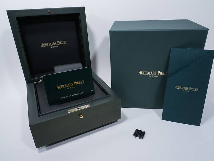 オーデマピゲ ロイヤルオーク オフショア クロノグラフ Ref.26238CE.OO.1300CE.01 ブラックセラミック ブラック文字盤 美品 bpbky2ej