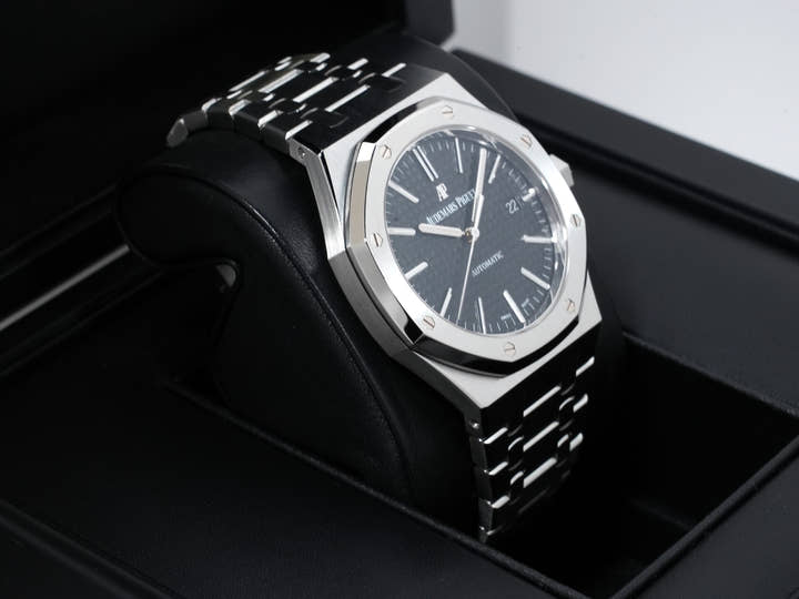 Audemars Piguet Royal Oak Ref. 15400ST.OO.1220ST.01 Stainless Steel Black Dial, Excellent Condition 7pyw6rbt