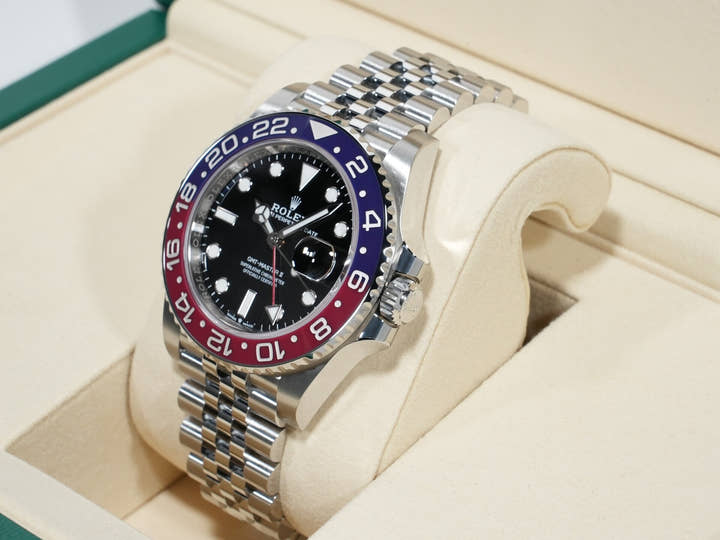 Rolex GMT-Master II Ref. 126710BLRO, stainless steel, black dial, Jubilee bracelet, pre-owned (ccky96d6)