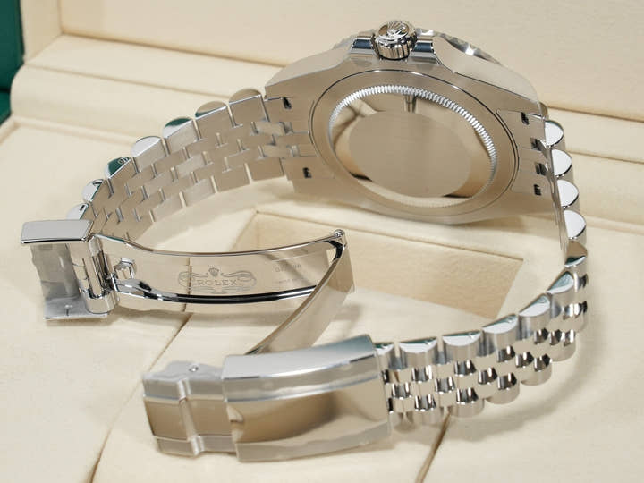 Rolex GMT-Master II Ref. 126710BLRO, stainless steel, black dial, Jubilee bracelet, pre-owned (ccky96d6)