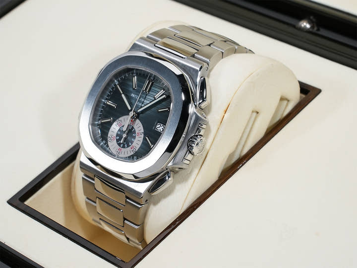 パテックフィリップ ノーチラス クロノグラフ Ref.5980/1A-001 ステンレススチール ブルー文字盤 中古 sx9eefdj