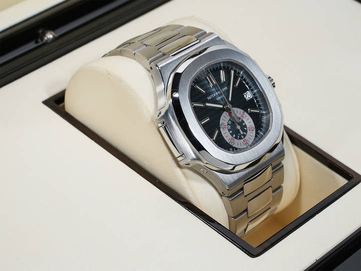 パテックフィリップ ノーチラス クロノグラフ Ref.5980/1A-001 ステンレススチール ブルー文字盤 中古 sx9eefdj