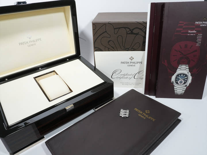 パテックフィリップ ノーチラス クロノグラフ Ref.5980/1A-001 ステンレススチール ブルー文字盤 中古 sx9eefdj