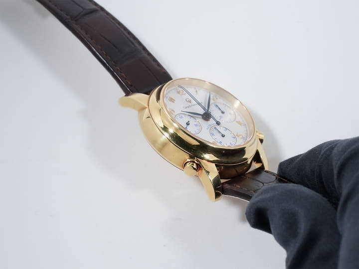 ジラールペルゴ クロノグラフ ラトラパンテ Ref.90100 18Kイエローゴールド シルバー文字盤 中古 7mvmj58y