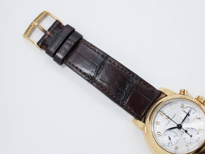 ジラールペルゴ クロノグラフ ラトラパンテ Ref.90100 18Kイエローゴールド シルバー文字盤 中古 7mvmj58y