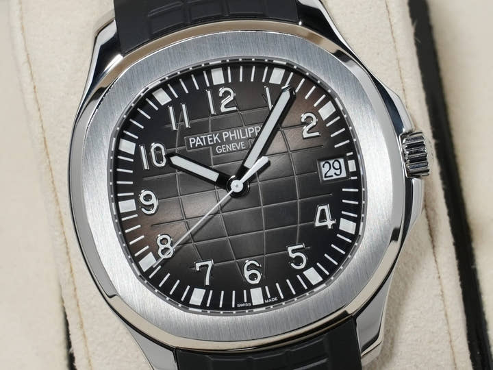 パテックフィリップ アクアノート Ref.5167A-001 ステンレススチール ブラック文字盤 美品 xnisapiy