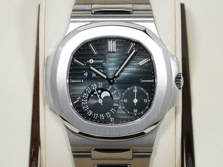 パテックフィリップ ノーチラス プチコンプリケーション Ref.5712/1A-001 ステンレススチール ブルー文字盤 美中古 9iefak9a