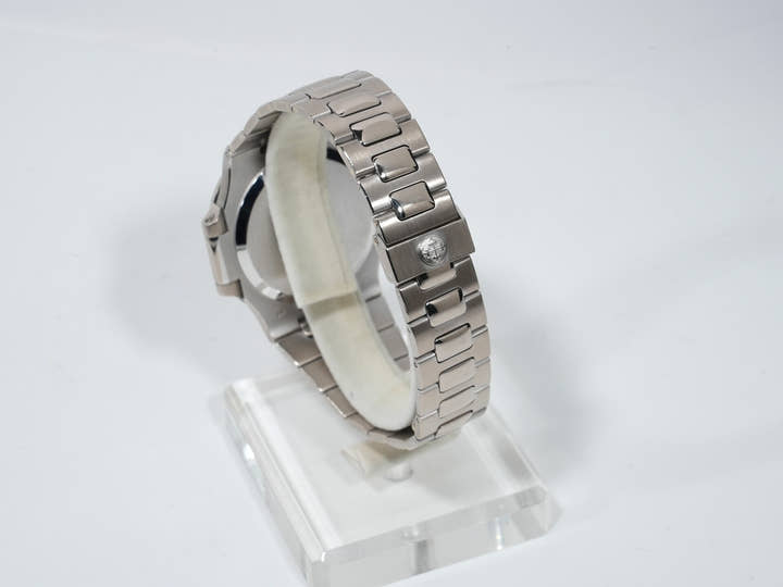 パテックフィリップ ノーチラス Ref.3800/1G-011 ホワイトゴールド ブルー文字盤 中古 yp4tjroe