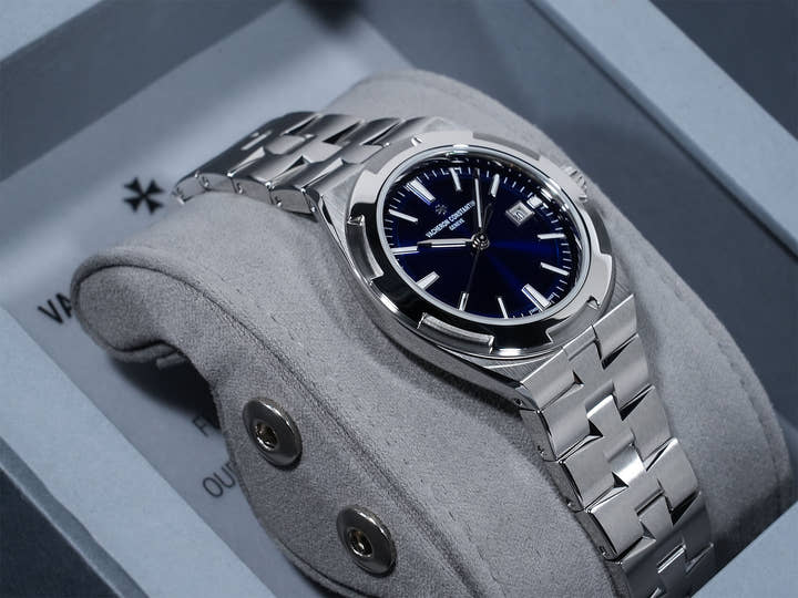 ヴァシュロンコンスタンタン オーヴァーシーズ オートマティック Ref.4600V/200A-B980 ステンレススチール ブルー文字盤 美品 gy3vwxdr