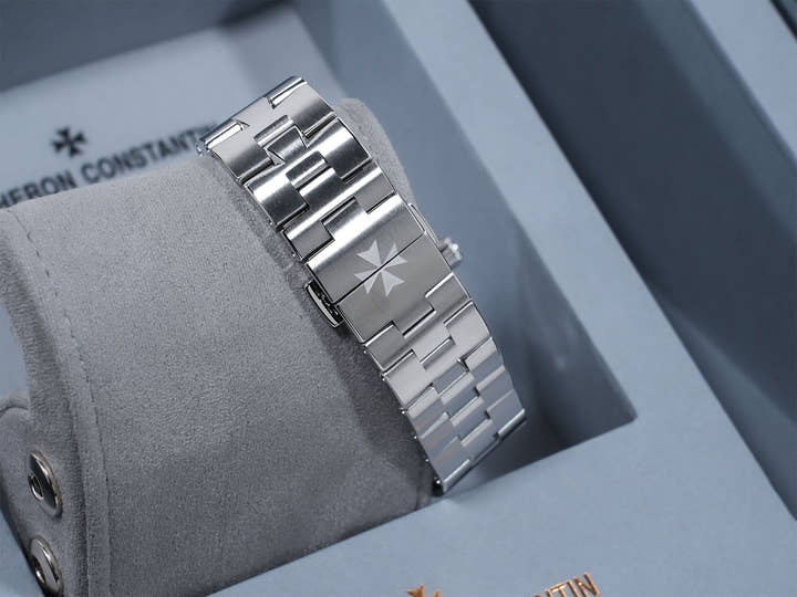 ヴァシュロンコンスタンタン オーヴァーシーズ オートマティック Ref.4600V/200A-B980 ステンレススチール ブルー文字盤 美品 gy3vwxdr